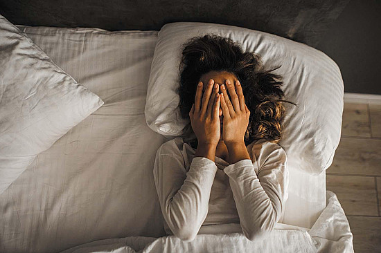 Sedentary work may contribute to insomnia featured image
