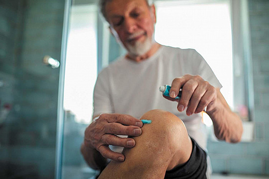Topical painkillers for sprains and strains featured image